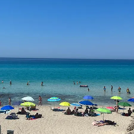 Waterfront Rooms, 150 Mt Dal Mare بيت ضيافة *